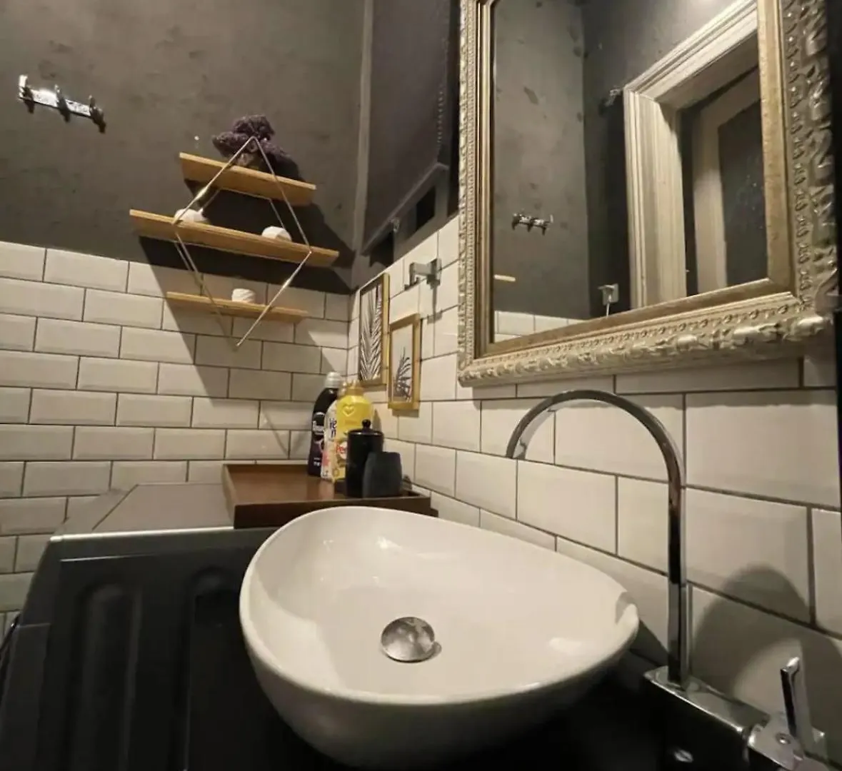 Galata Da Tarihi Daire Istanbul